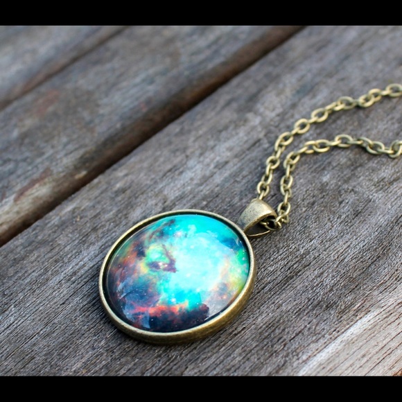 Meet your Posher, Cynthia - Picture 6 of 6